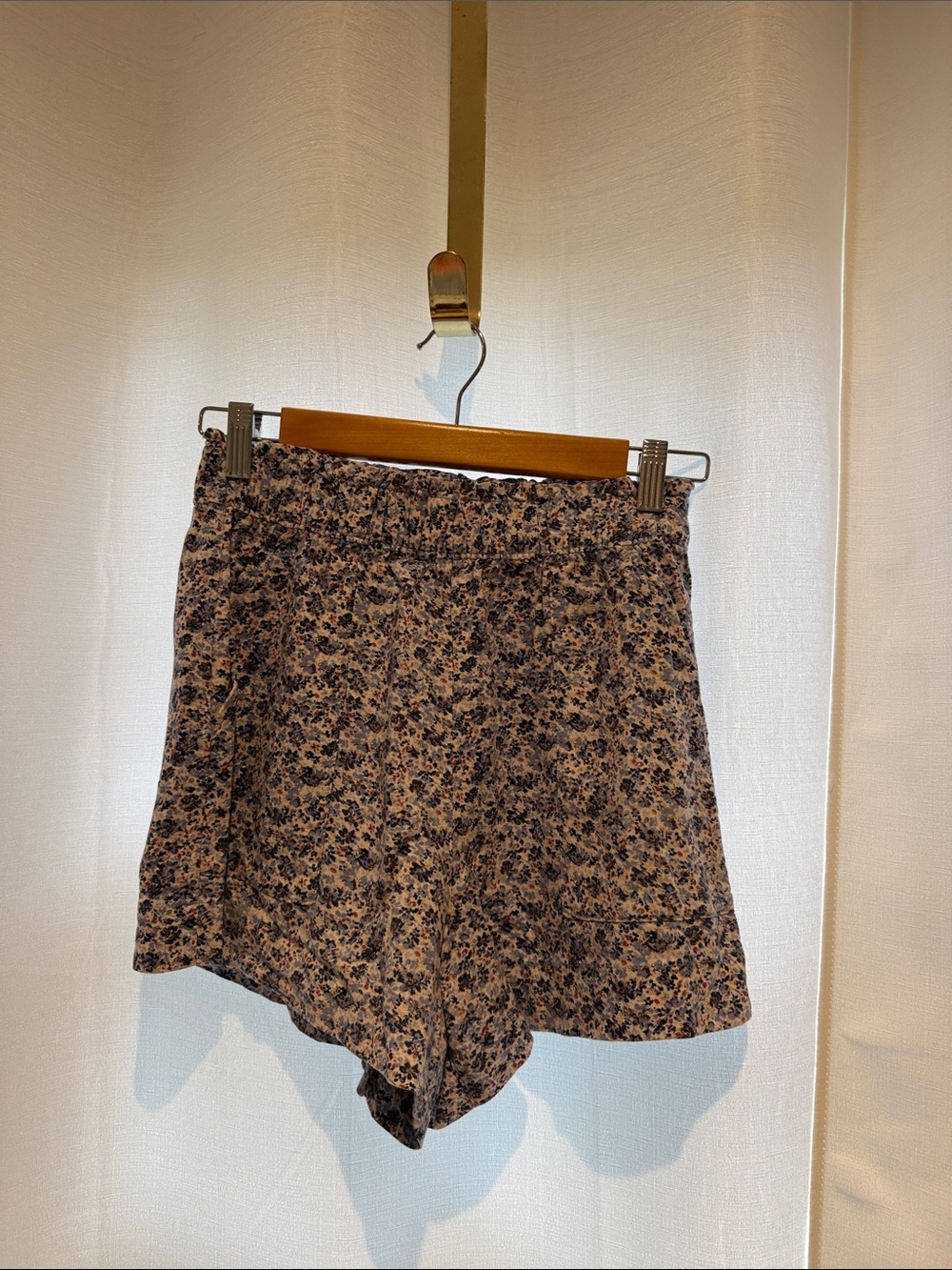 Abercrombie & Fitch Floral High-Waist Shorts - Brown/Black